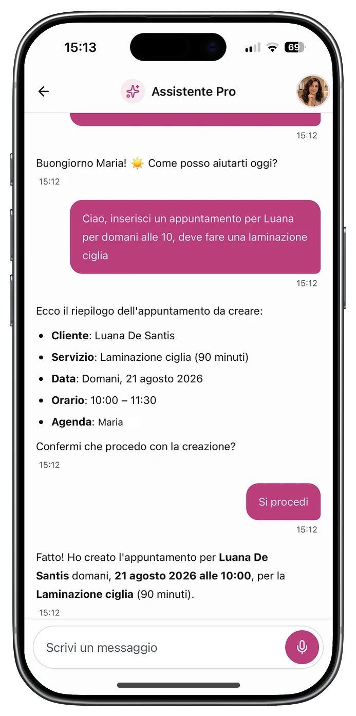 Assistente Pro di Estetiste.app mentre crea un appuntamento beauty